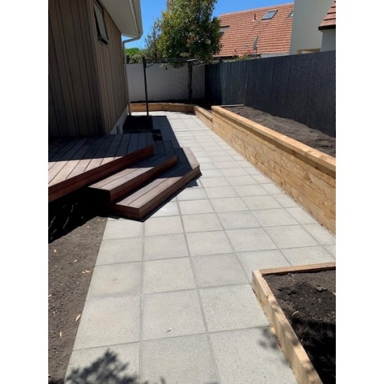 Concrete Bullnose Coping Paver - Exposed Aggregate 300 x 300mm Specialty Concrete Bullnose Coping Paver - Exposed Aggregate 300 x 300mm Specialty