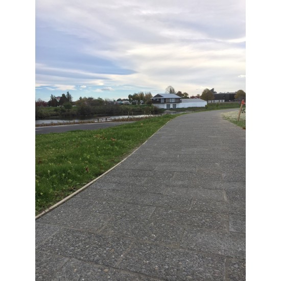 Concrete Bullnose Coping Paver - Exposed Aggregate 600 x 300mm Traditional Concrete Bullnose Coping Paver - Exposed Aggregate 600 x 300mm Traditional
