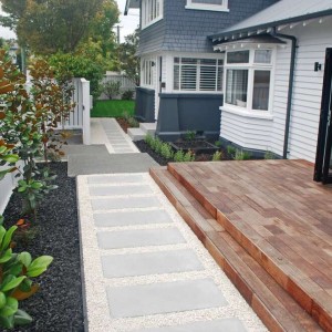900x450 Smooth Natural Pavers in 20mm Ivory Chip