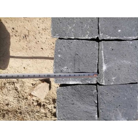 Bluestone Sett - 100 x 100 x 50mm Bluestone Sett - 100 x 100 x 50mm